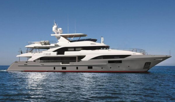 main yacht photo-FREEDAY